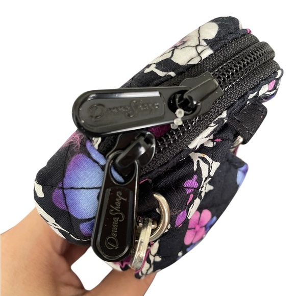 Donna Sharp Lanai Quilted Floral Cellphone Purse - Picture 3 of 10